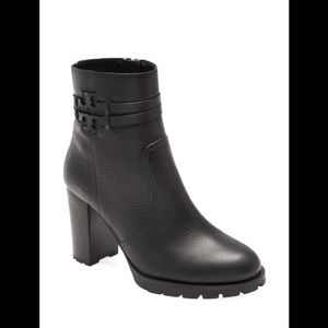 NEVER WORN WITH SHOE BAG Size 7 Tory Burch Heeled Bootie